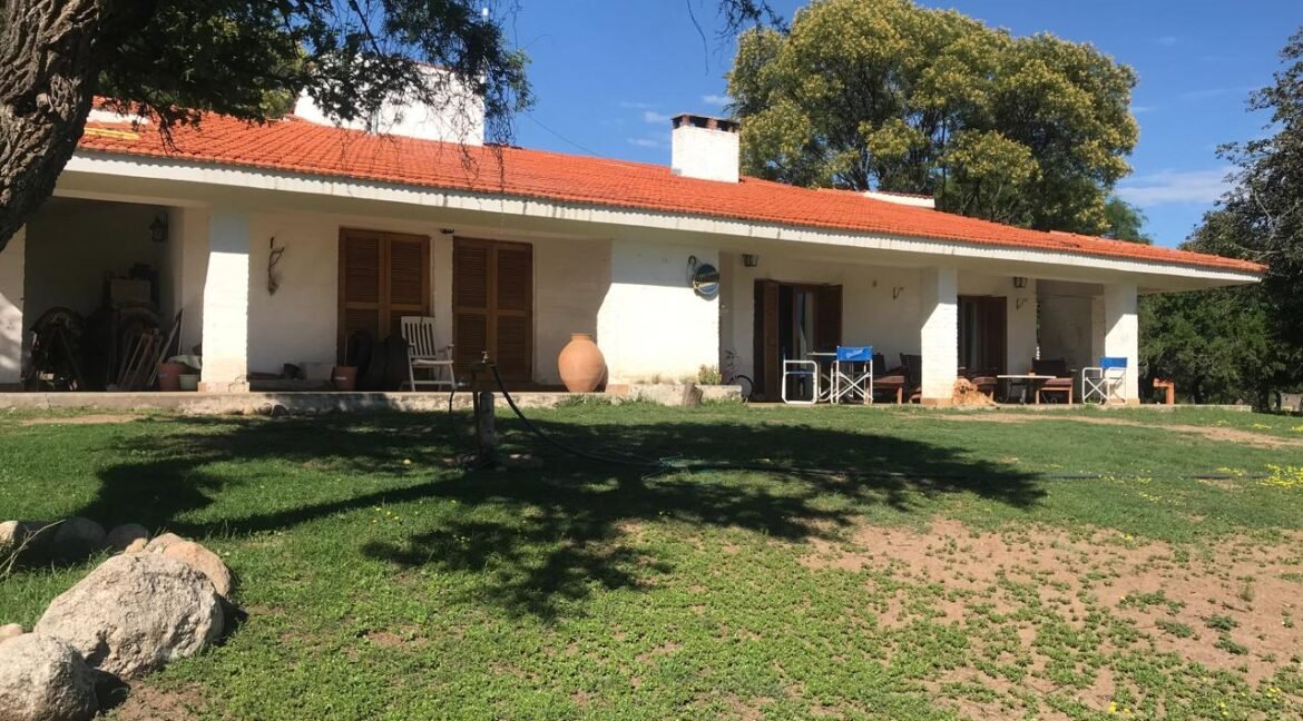 WhatsApp Image 2025-07-04Frente casa